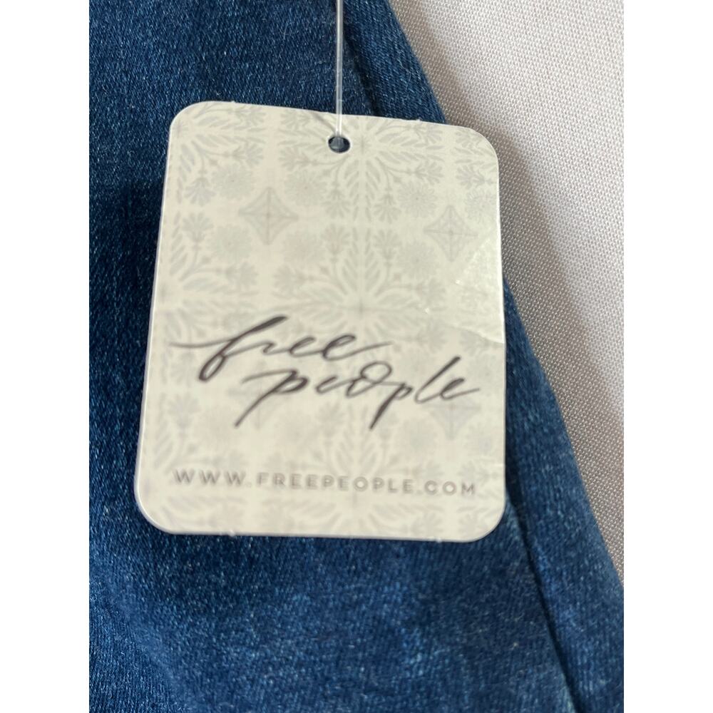 NWT We The Free Layla High Waisted front zipper denim mini skirt, size 10 - Picture 3 of 10